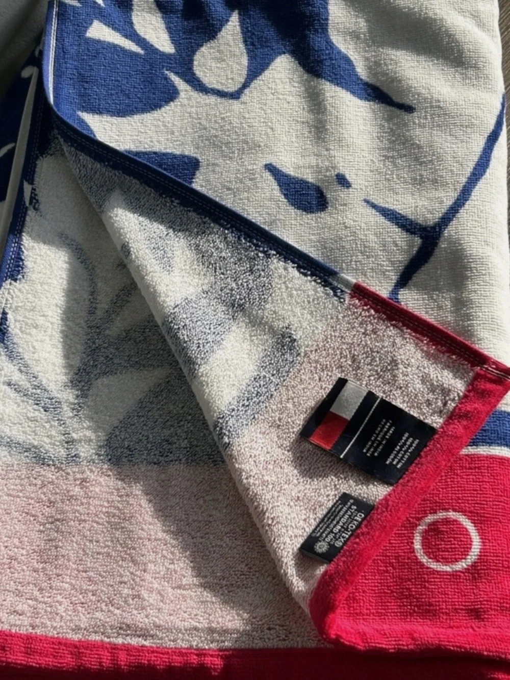 🆕 Tommy Hilfiger Beach Towel